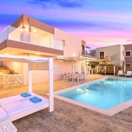Allas Villa Heated Pool