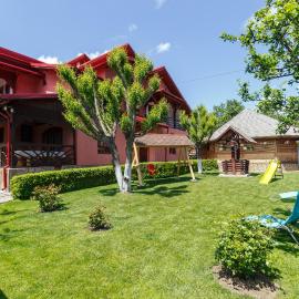 Casa dintre munti Karina, hotel a Nehoiu