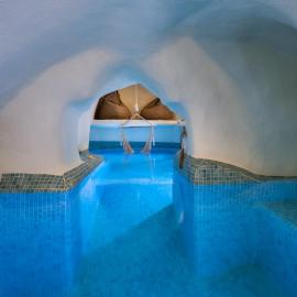 Mystagoge cave pool/jacuzzi, cellar and hammam, hotel u gradu Vóthon