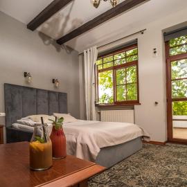 Dworek Biały Domek, hotel di Smardzewice