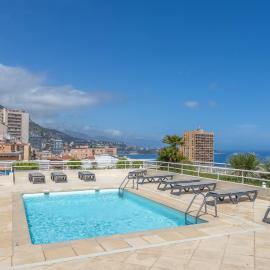 Luxury studio renovated 2024 with free parking