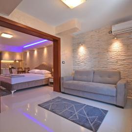 Apartments Daki, hotel in Igalo