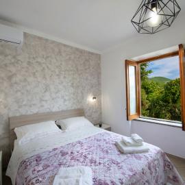 HedèraRooms – hotel w mieście Agerola