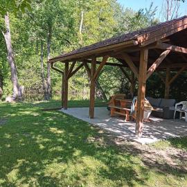 Víz-Party vendégház, Hotel in Dunasziget