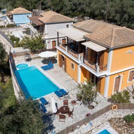 DELPHINUS VILLAS-Villa Nikitas, hotel in Agios Nikitas