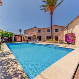Villa Font Xica Gran by Sealand Villas, hotel in El Port
