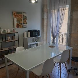 Maison de ville dans une citée médiévale, Hotel in Gourdon-en-quercy