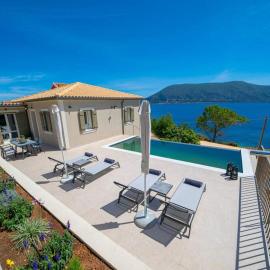 Luxury Seafront Villa Liberty with pool in Fiskardo