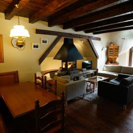 LINSOLES 44B, hotel sa Eriste