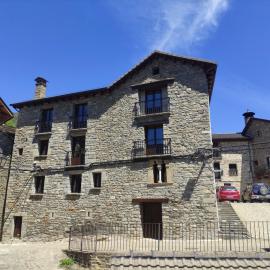 Centro Torla-Ordesa 5pax Apto Miguel, hotel em Torla