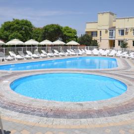 Park Hotel "Feniks", hotel a Gribovka