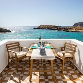 THE SHIP, hotel u gradu 'Lefkos'