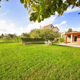 Holiday Home Lorenzo by Interhome