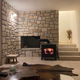 Milka house, hotel in Korenica