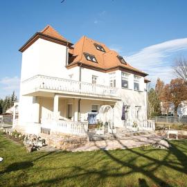 Villa Seenland、Böhlenのホテル