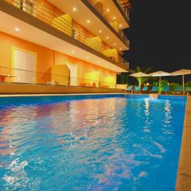 Karos Hotel Llaman, hotel u gradu 'Himare'