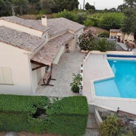 Villa climatisée avec piscine