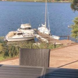 Exclusive House in Steninge Marina , Märsta, hôtel à Märsta