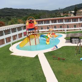 Alkyon Beach Hotel, хотел в Агиос Георгиос Пагон