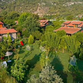 Flora Pansiyon Çıralı