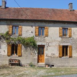 Chambre d'hôtes de puy faucher, хотел в Arrènes