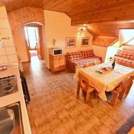 Residence Raethia tra Bormio e Livigno & Casa Emma Rasin new opening, готель у місті Вальдідентро