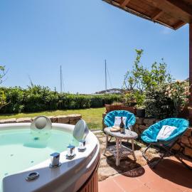 [PORTO CERVO] VILLETTA CON JACUZZI PRIVATA