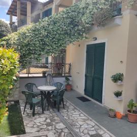Tana per gli ospiti, hotel din Terni