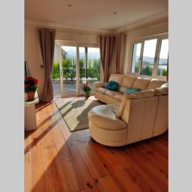 Green Garden meets Blue sea for 2 people, hotel di Dingle