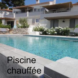 Home Cassis - Maison Méditerranée - Piscine chauffée à 30c, hôtel à Cassis