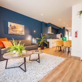Boutique Chic 55m2 Apartment with City Garden - DB6A، فندق في سيرتوخيمبوس