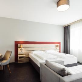 Hotel Smart Liv'in, хотел в Böheimkirchen