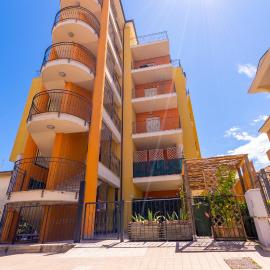 Residence Palazzo Sayonara, hotell sihtkohas Tortoreto Lido
