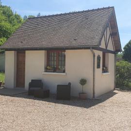 Gîte L'EAU VIVE, Hotel in Noyers