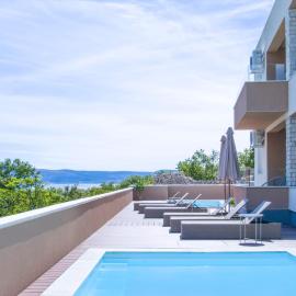 Apartments King and Queen, hotel di Povile