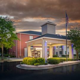 Holiday Inn Express Clayton Southeast Raleigh by IHG, hôtel à Edmondson