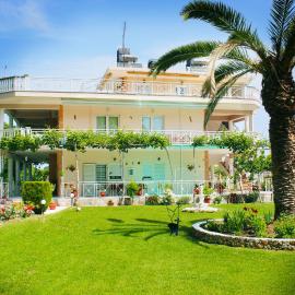 VILLA BORA, מלון בלפטוקריה