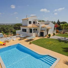 Villa Candida by Villa Plus