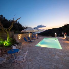 Private Cottage in Stavros, hotel in Marantochori