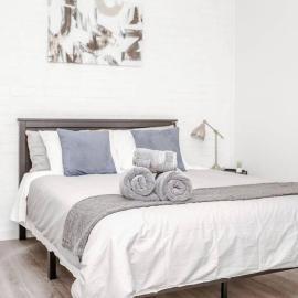 Newly Renovated(6A) OSU/ExpoCenter Near EVERYTHING!, hotel in Columbus