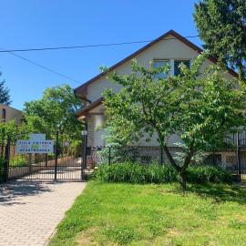 Villa Viktória, hotel in Nyíregyháza
