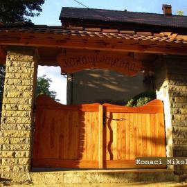 Konaci Nikola Banja Vrujci, מלון בGornja Toplica