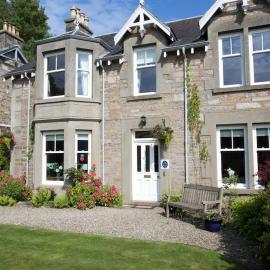 Dunmurray Lodge Guesthouse and Loft Apartment、ピトロッホリーのホテル