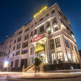 Hotel Royal II, hotel u gradu La Phù