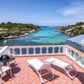 Hotel Bahia, hotel di Cala Santandria