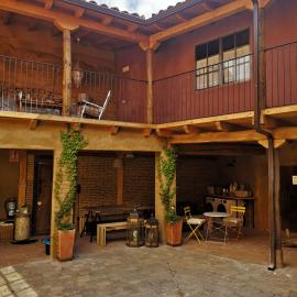 L' Abilleiru Albergue Rural, hotel in Santibáñez de Valdeiglesias