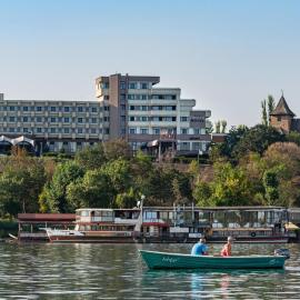 Faleza Hotel by Vega, hotel sa Galaţi
