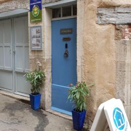 La Porte Bleue, hotel u gradu Saint-Antonin