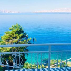 Holiday House Sea View: Senj şehrinde bir otel