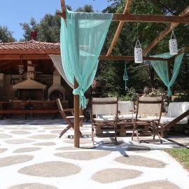 Patronis Studios, hotel sa Amoudi